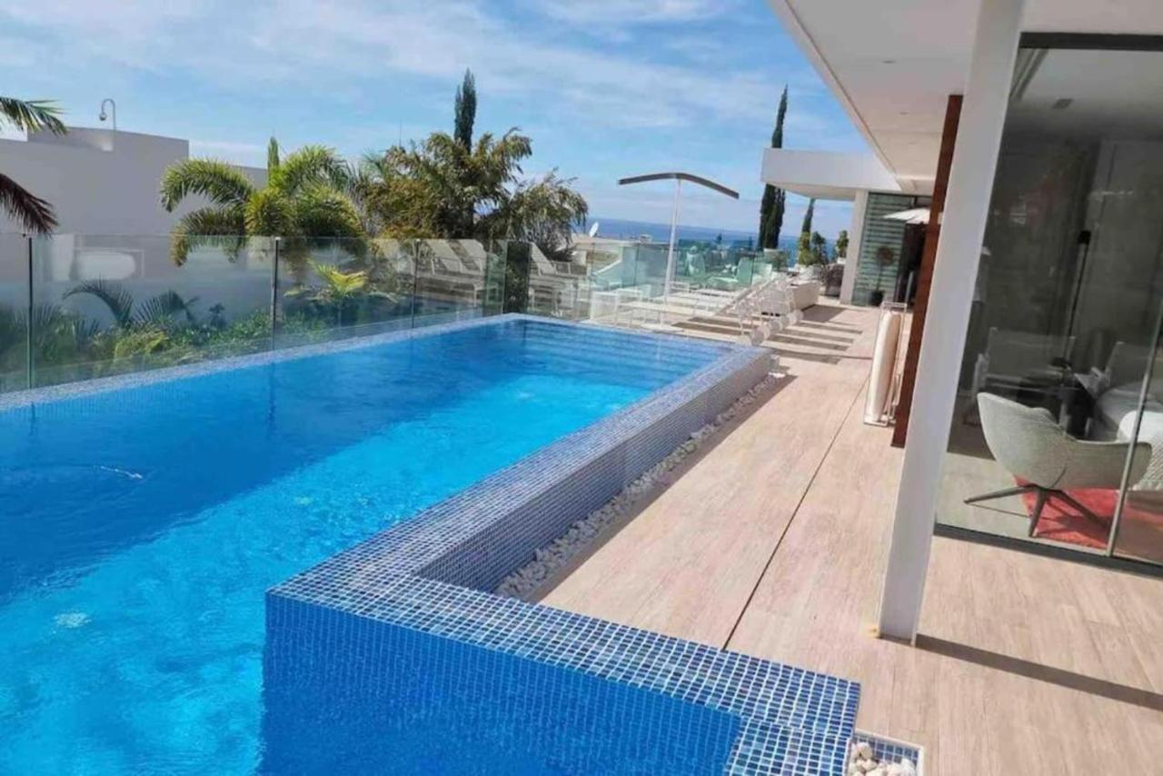 Luxury Villa Rebeka - Heated Pool And Jacuzzi アデヘ エクステリア 写真
