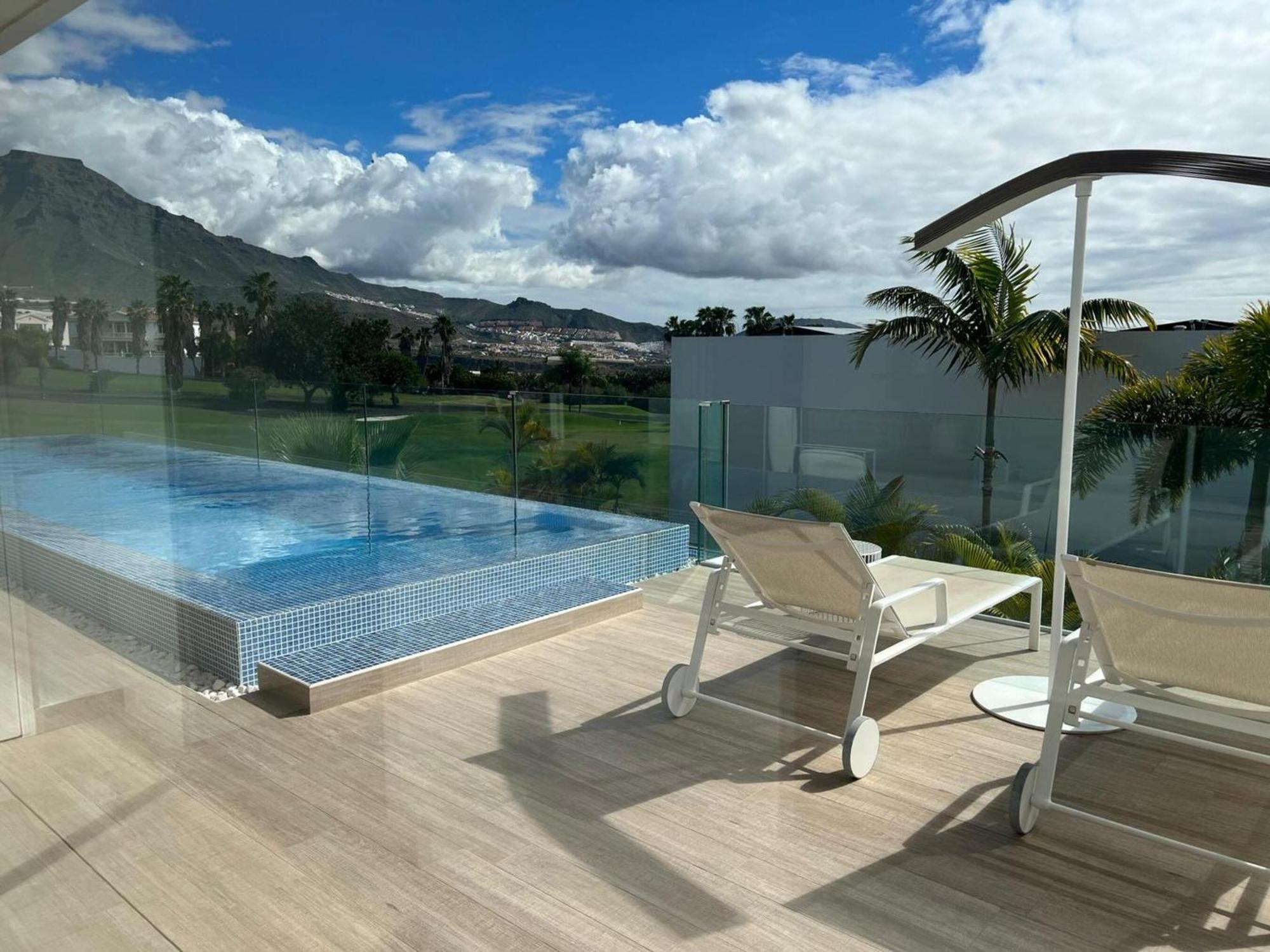 Luxury Villa Rebeka - Heated Pool And Jacuzzi アデヘ エクステリア 写真